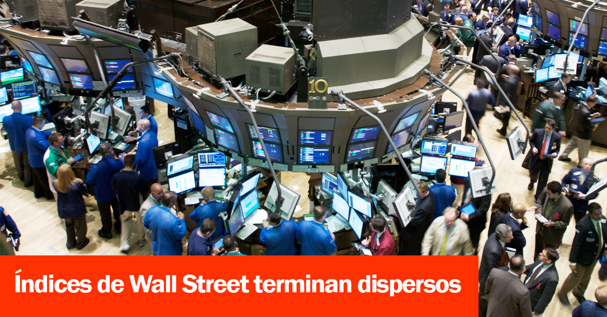 Índices de Wall Street terminan dispersos